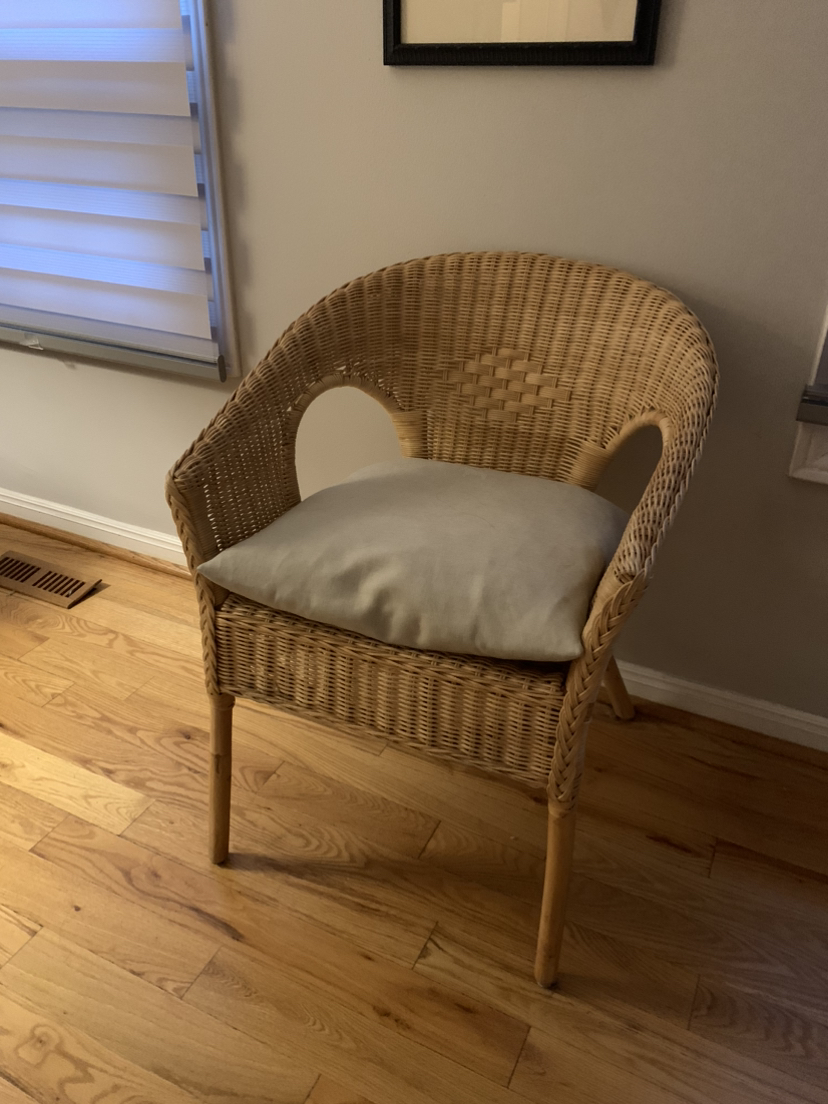 Wicker chair thumbnail