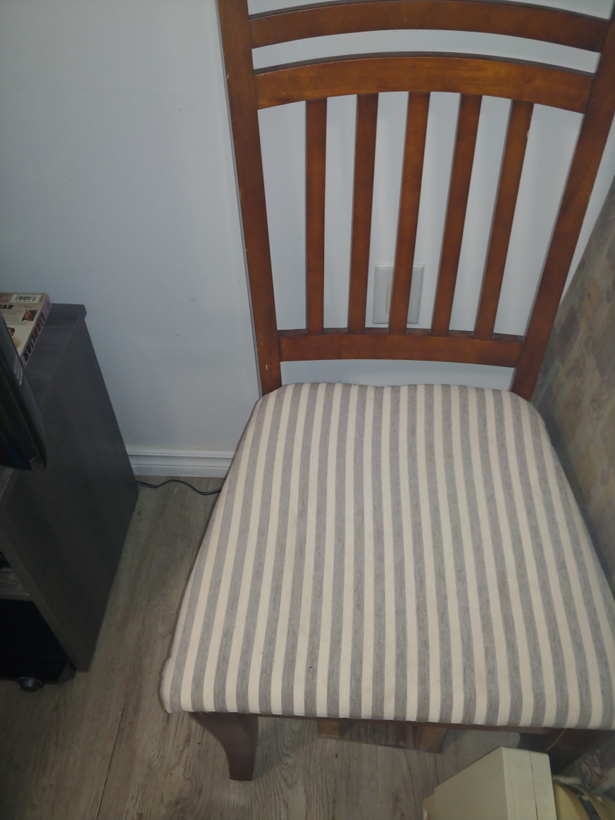 # freecycle 3 dining room chairs