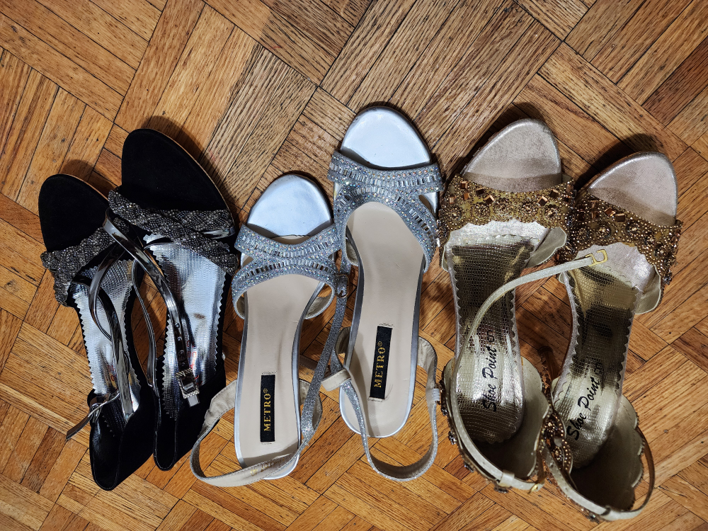 Sandals each for $20 image indicator(4)