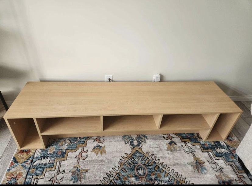 TV stand - up to 80 inch screen