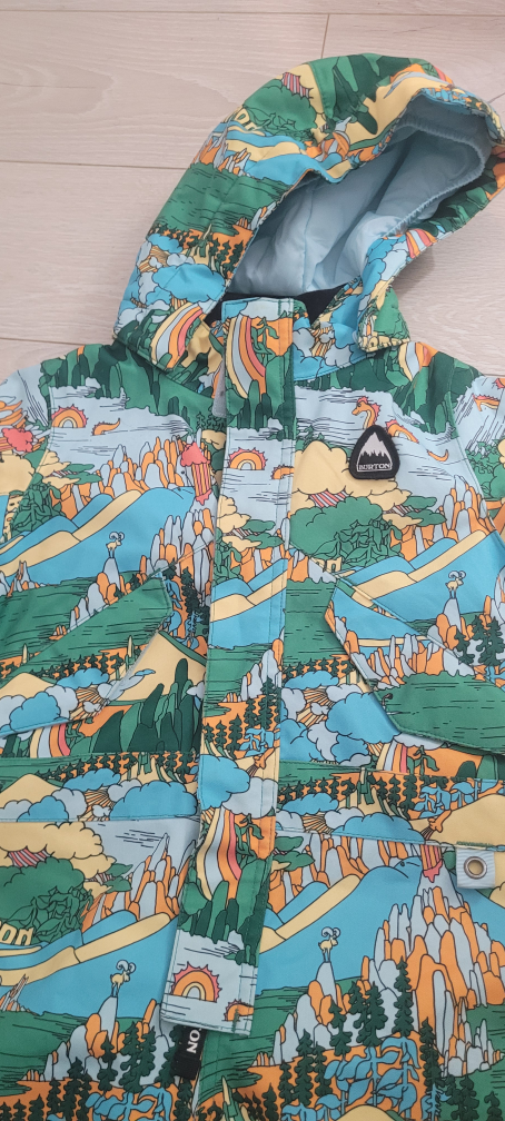 Burton 3 yrs old snowboarding Suite