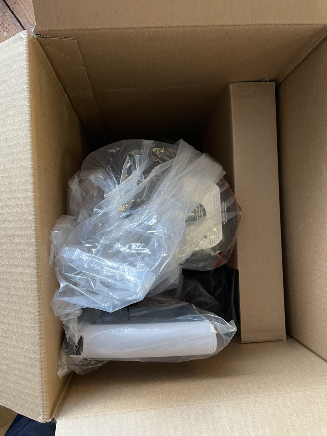 Shark HydroVac 3 in 1 cordless BRAND NEW vacuum WD201C model image indicator(6)