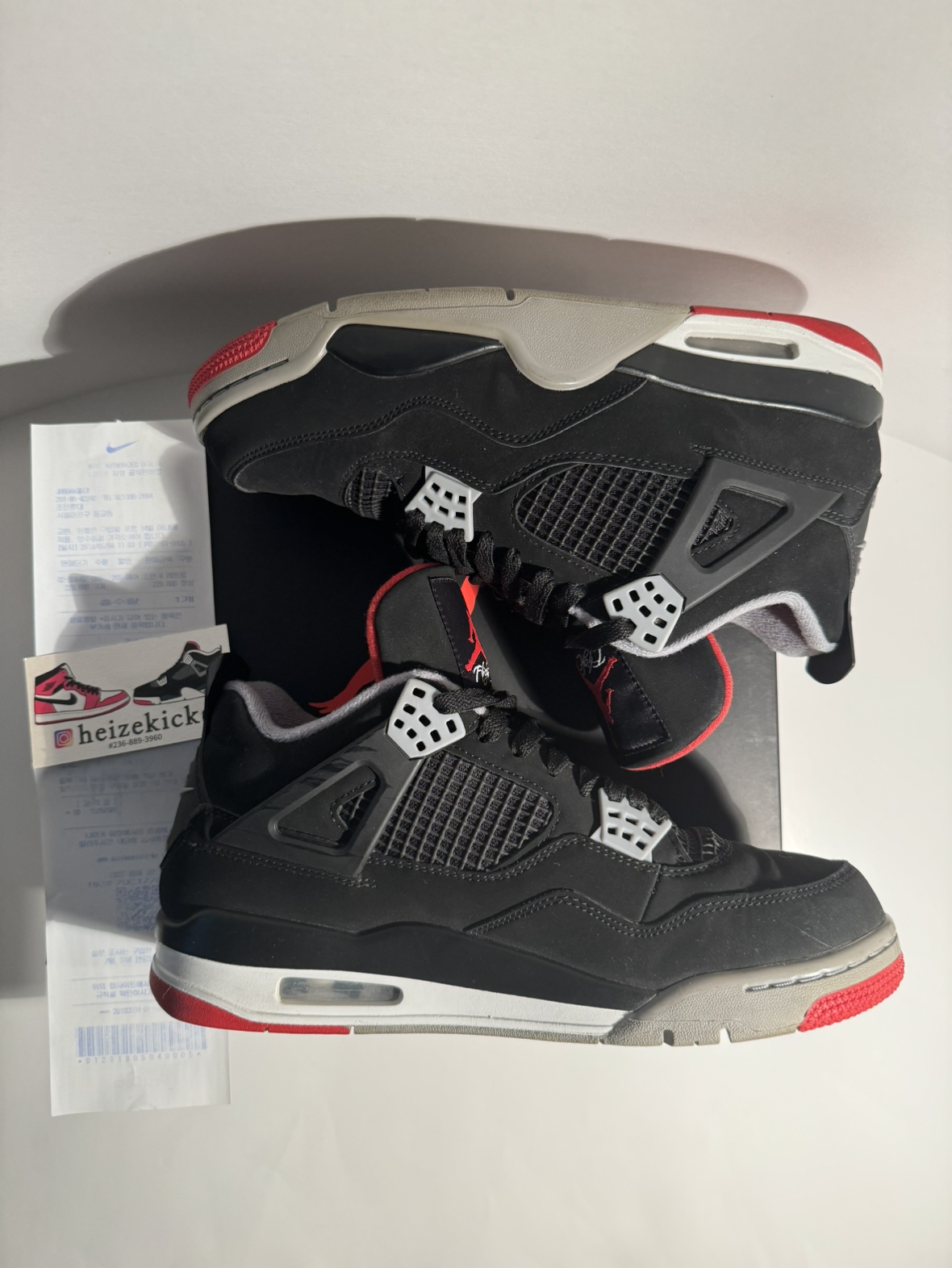 Air Jordan 4 Bred size 8.5 image indicator(6)