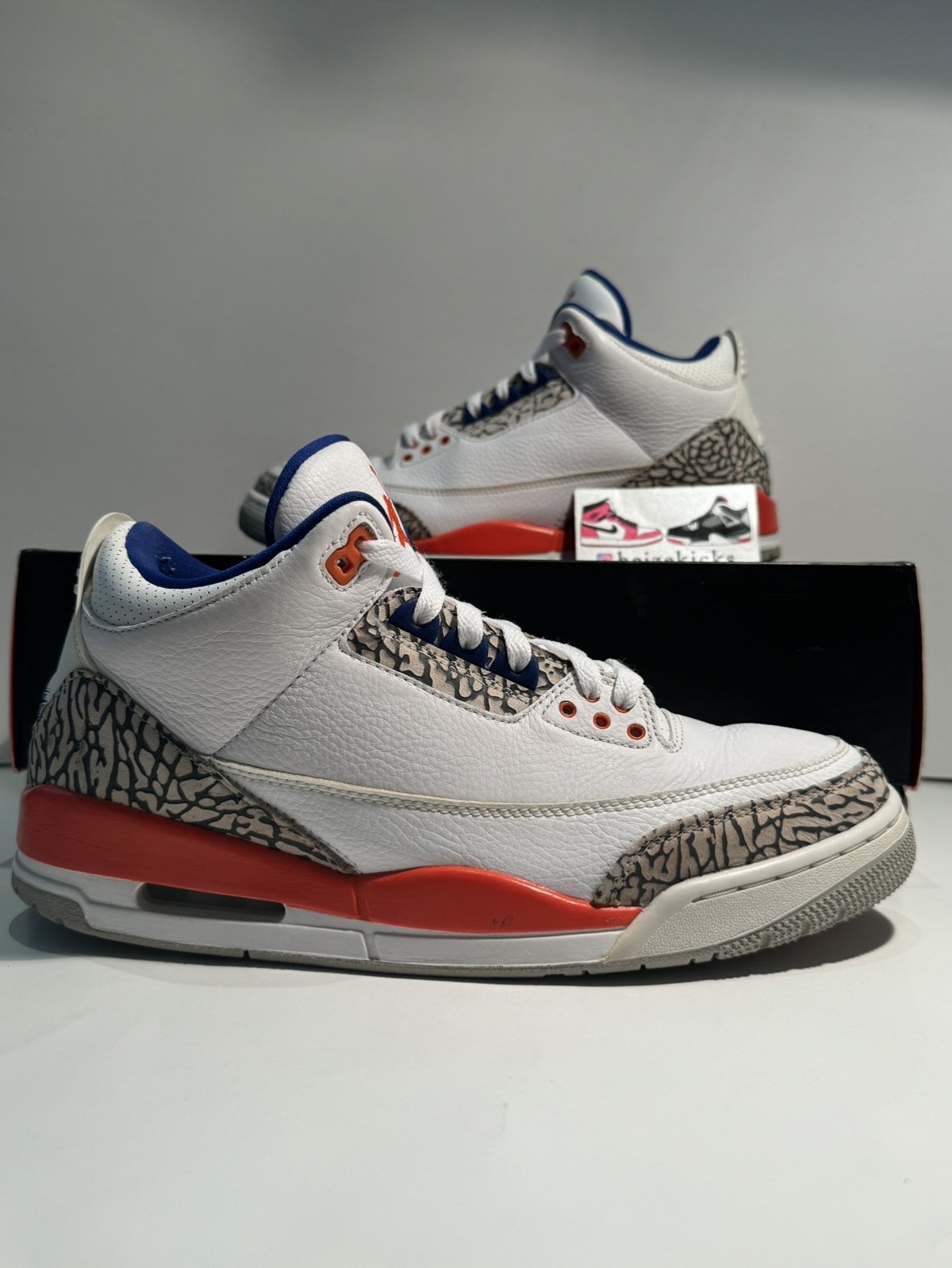 Air Jordan 3 Knicks thumbnail