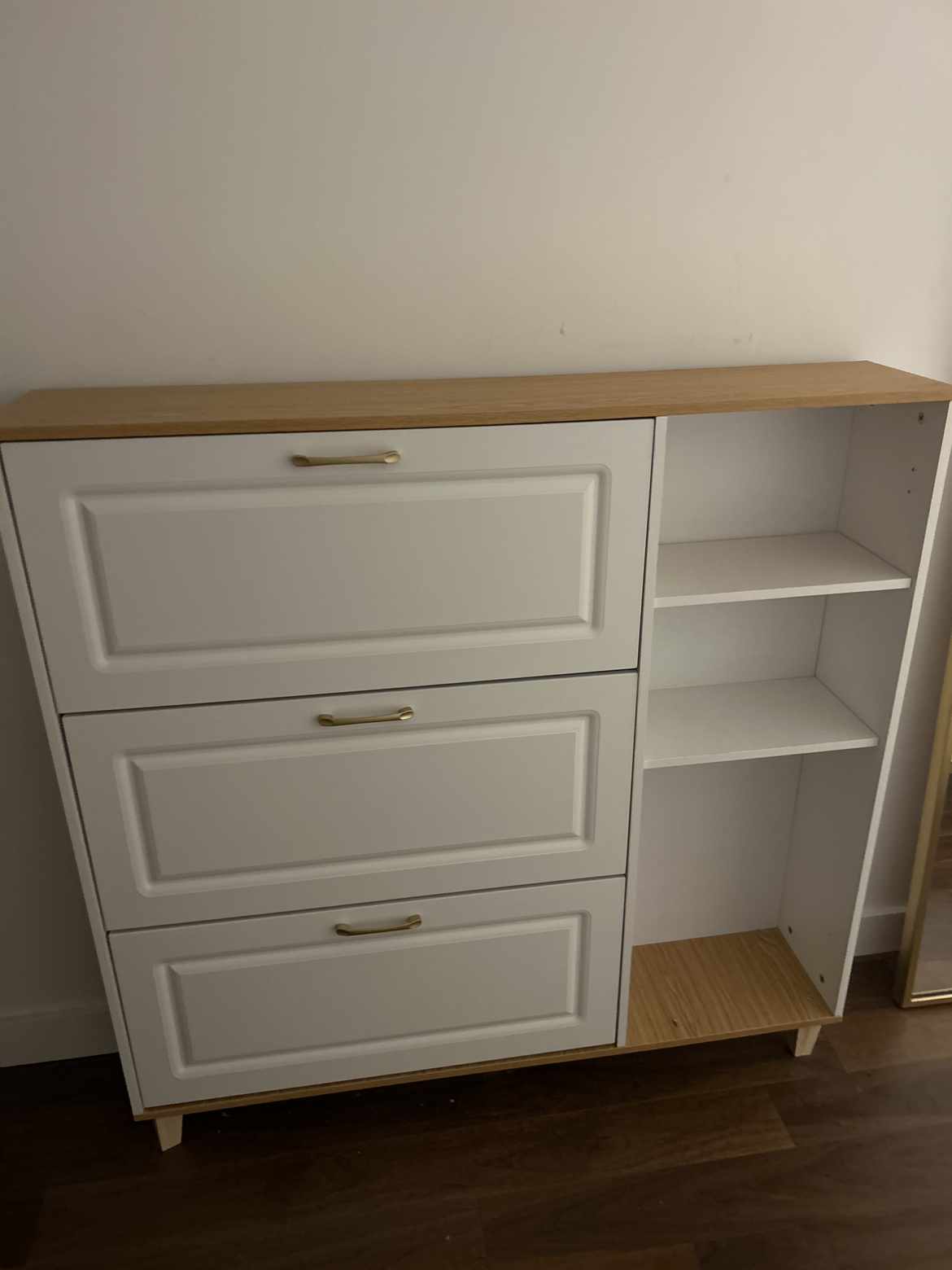Shoe shelf (Free)