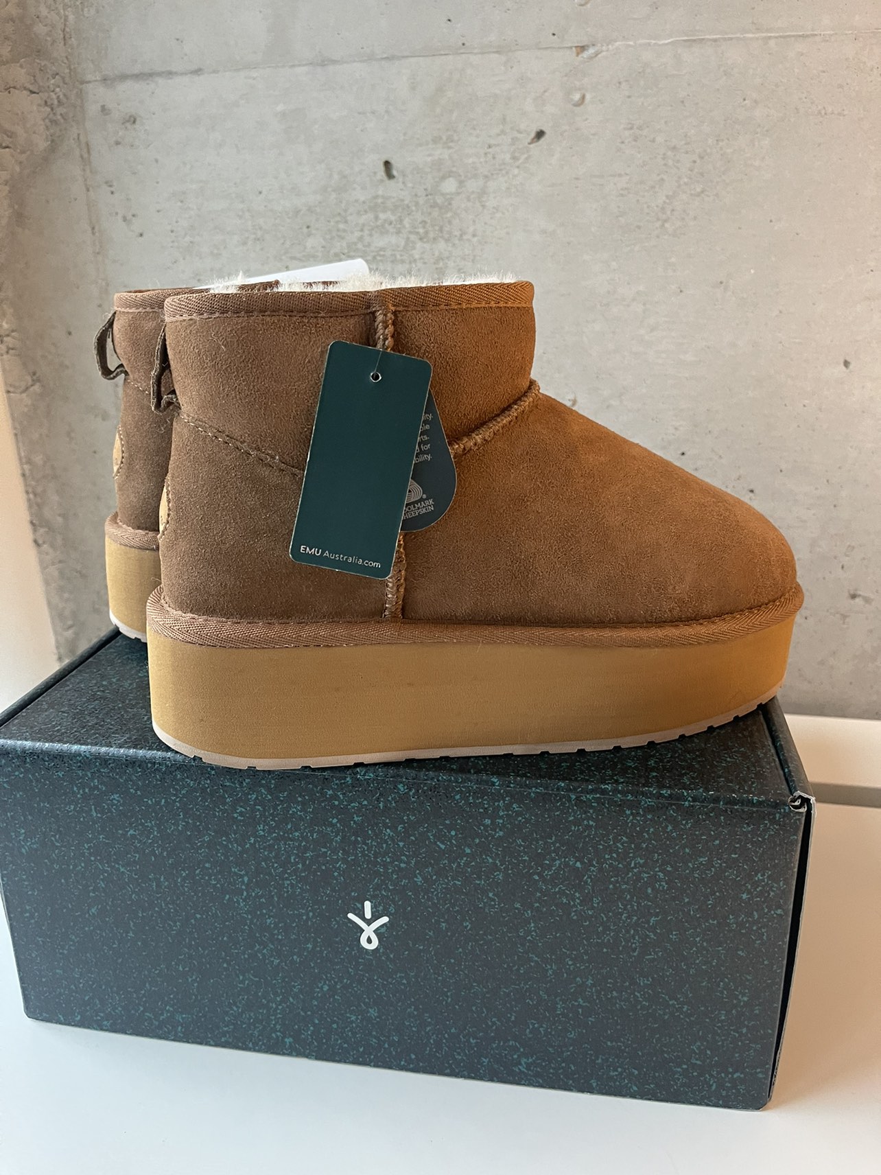 EMU boots NEW - photo 4