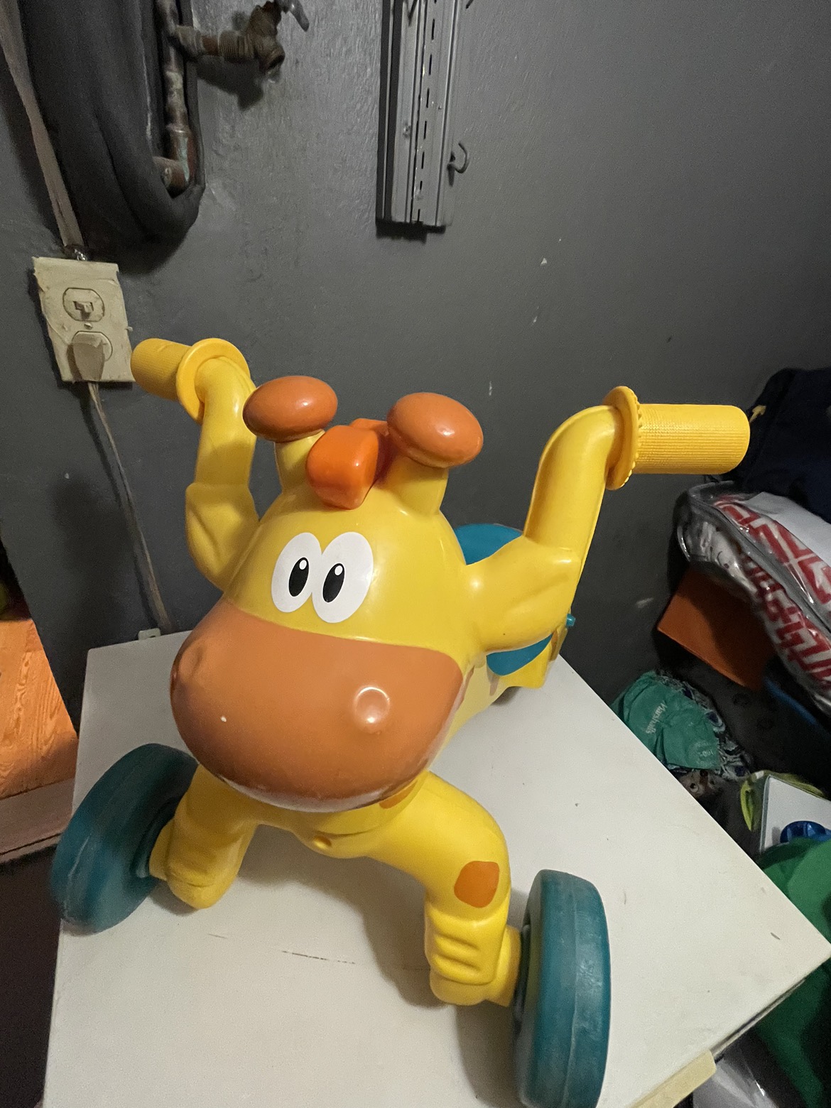 Little Tikes Giraffe Ride-on