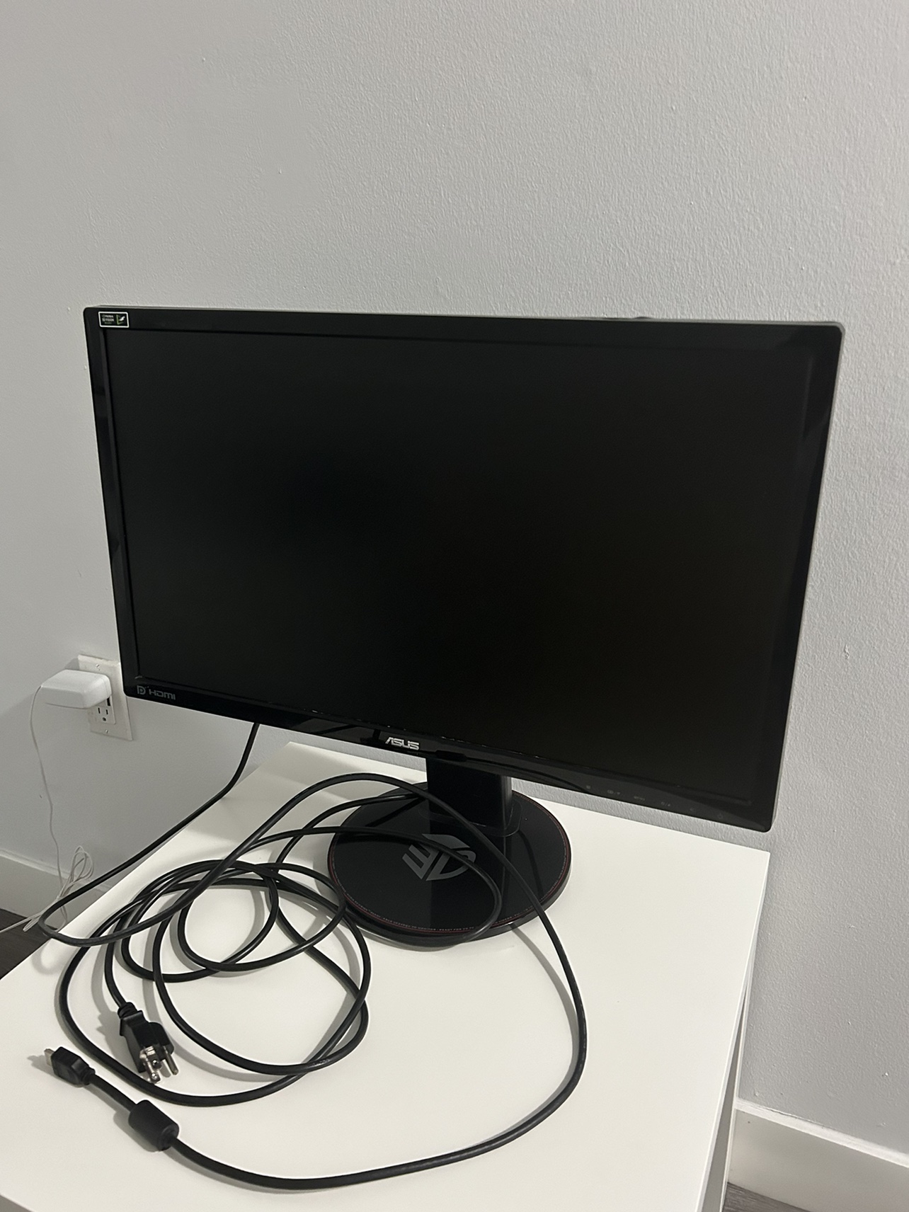 Moving sales: ASUS Monitor 24”