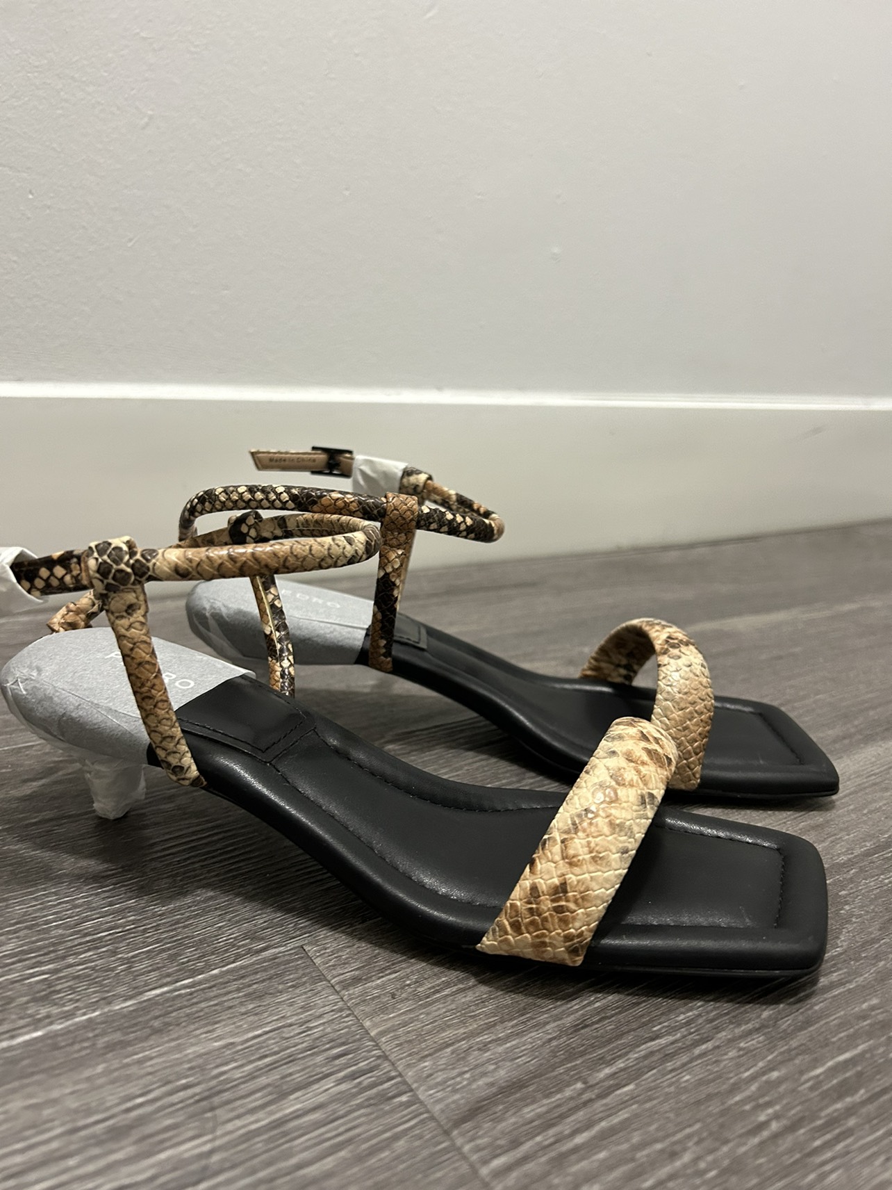 Moving sales: Pedro sandals - Size 37 -Brand new - photo 2