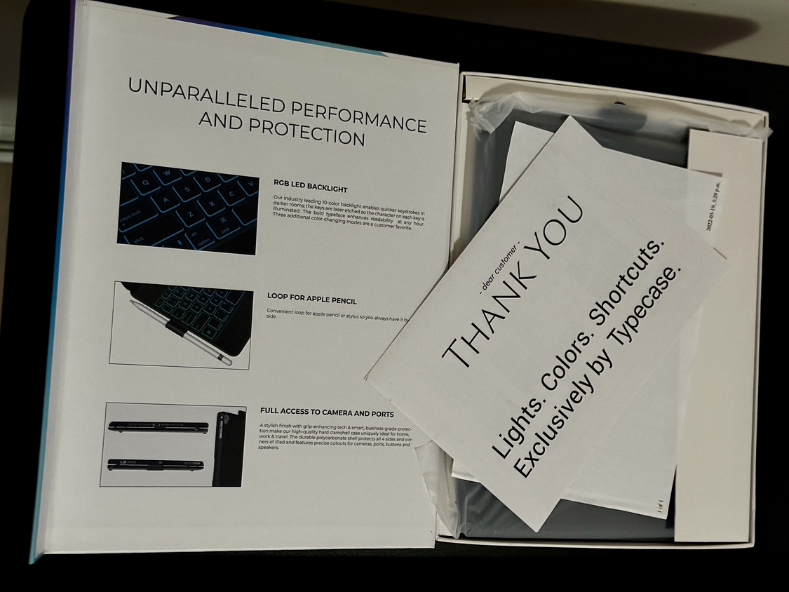 7-in-1 Keyboard case for iPads image indicator(4)