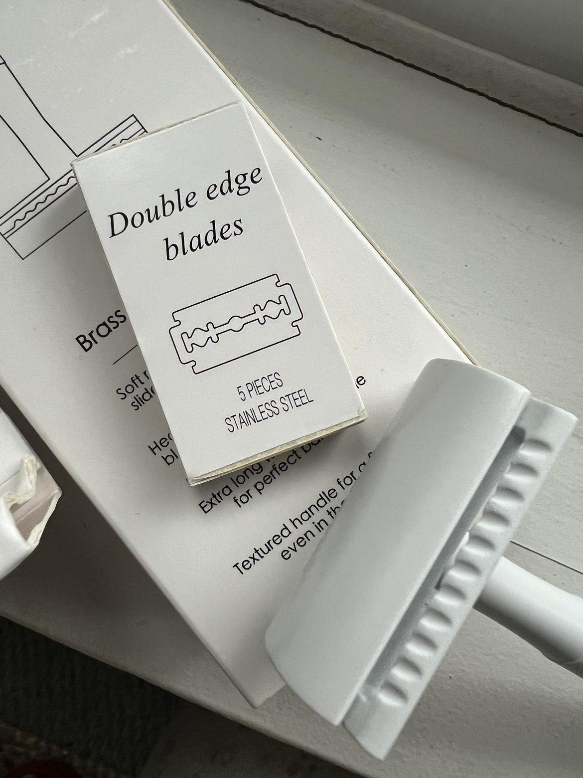 Flon Brass Safety Razor - photo 2