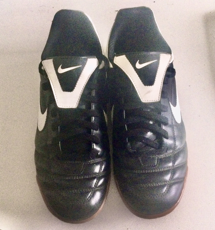 NIKE TIEMPO NATURAL II IC SOCCER SHOES SIZE 10