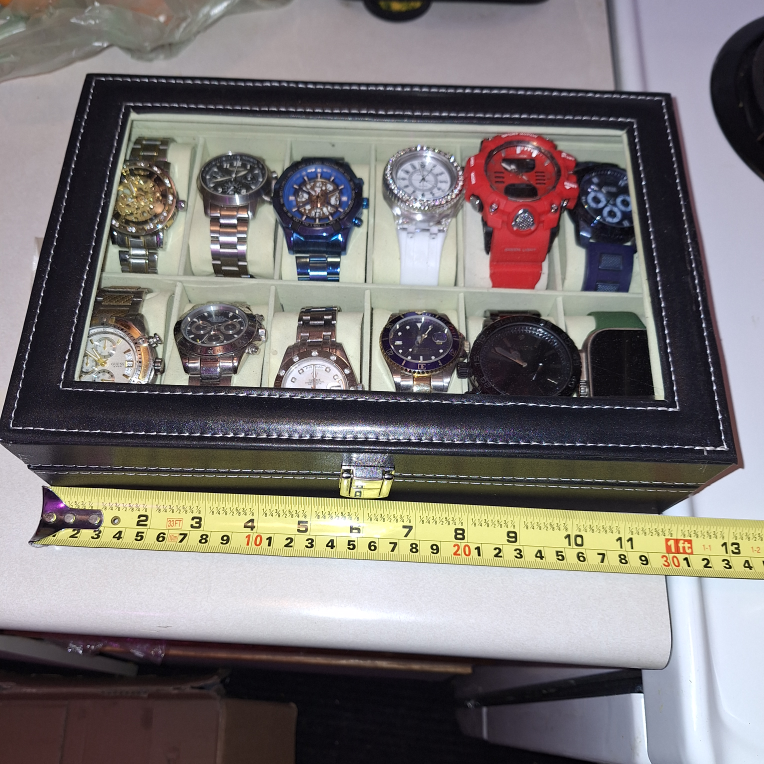 Watch storage case thumbnail