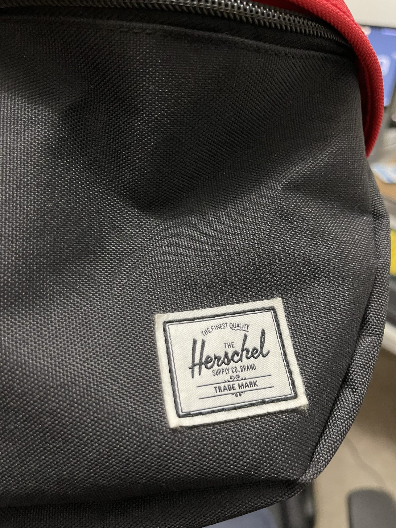 Herschel Supply Co. NBA Toronto Raptors Logo Shoulder Bag - photo 4