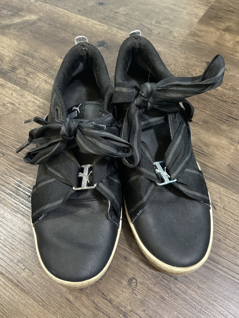 Puma black sneakers women’s