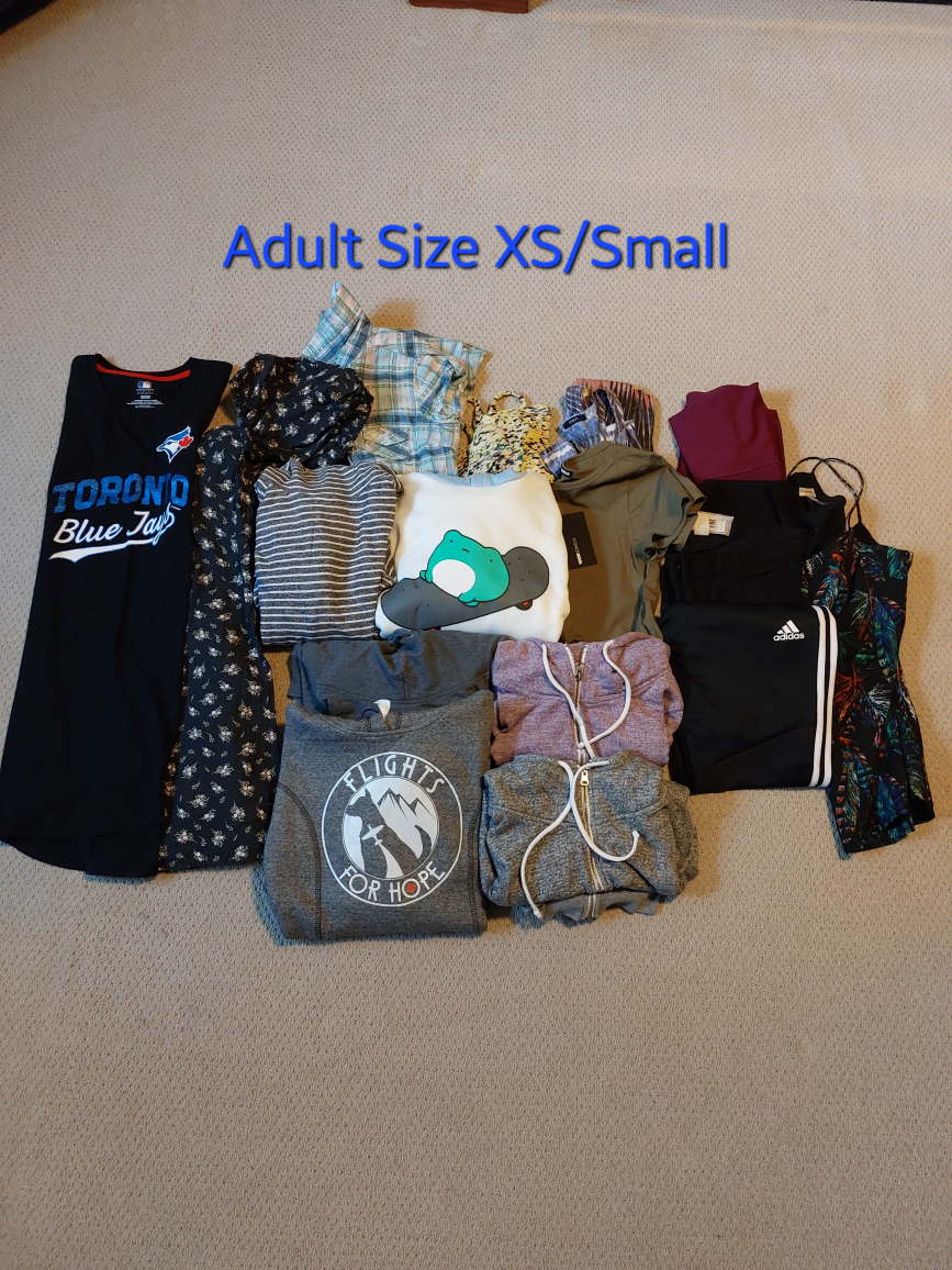 Ladies XS/S Clothing Lot thumbnail