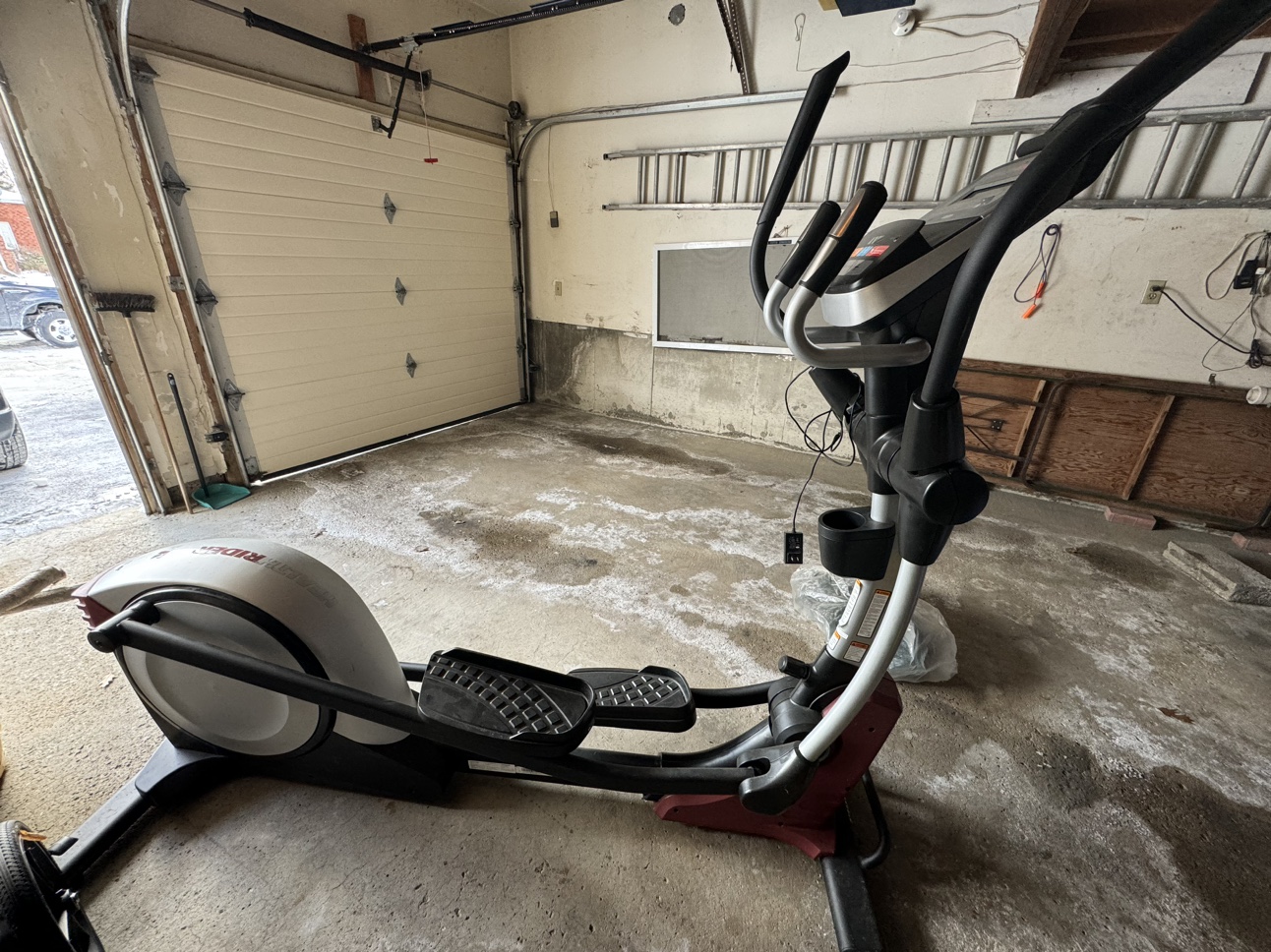 Elliptical thumbnail
