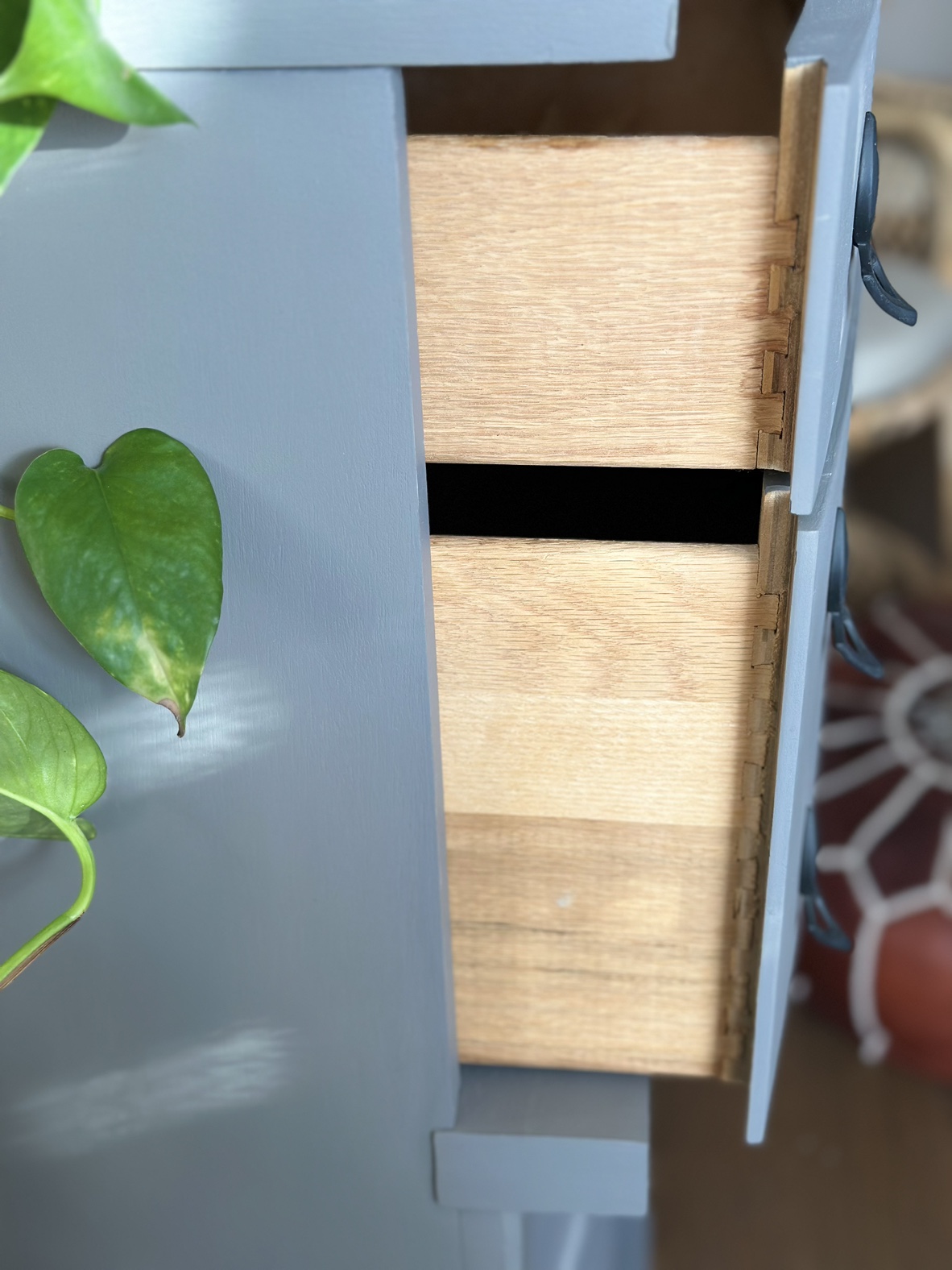 Wavy Bassett Furniture Tallboy Dresser image indicator(8)