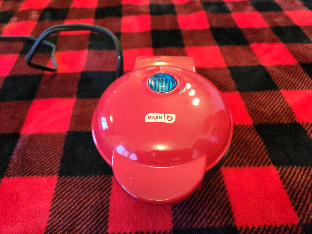 Mini ❤️ Waffle Maker thumbnail