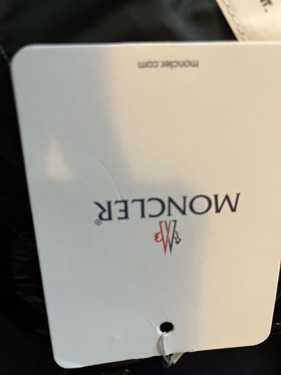 Moncler image indicator(4)