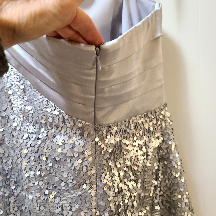prom's sequins dress - photo 2
