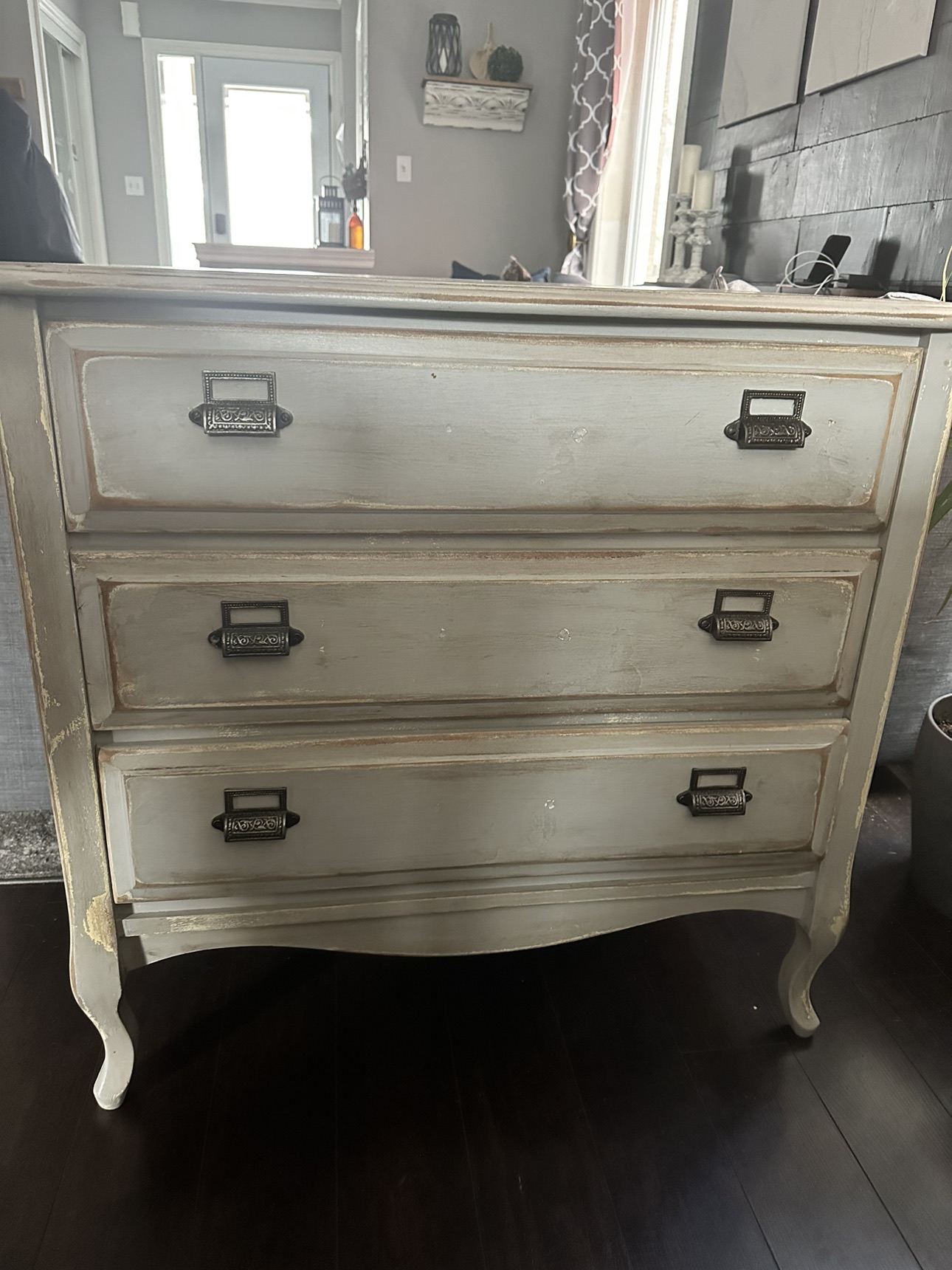 Dresser
