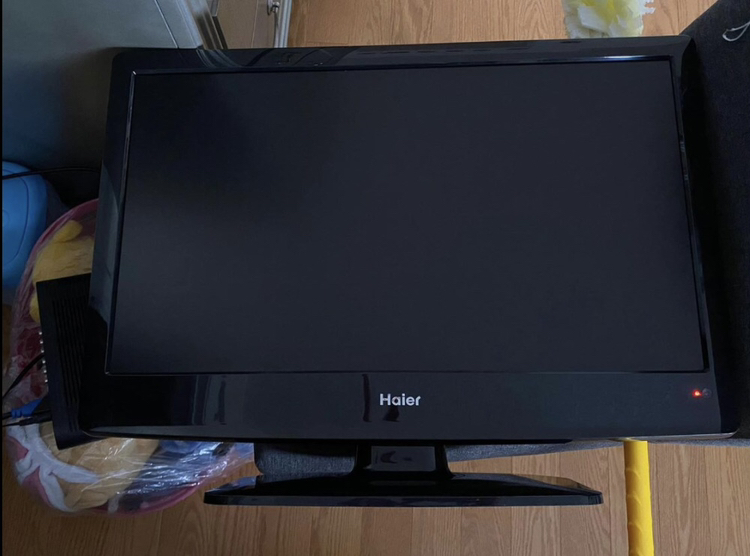 Haier 24 inch TV - photo 2