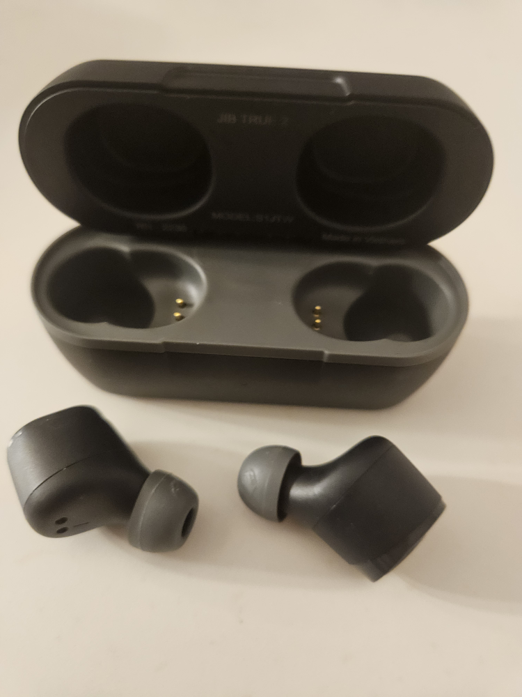 Wireless skullcandy earbuds