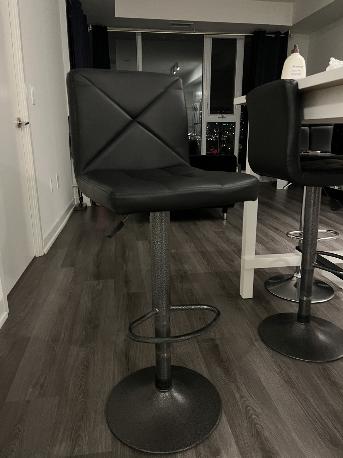 Bar stools, leather (set of 2) - photo 2