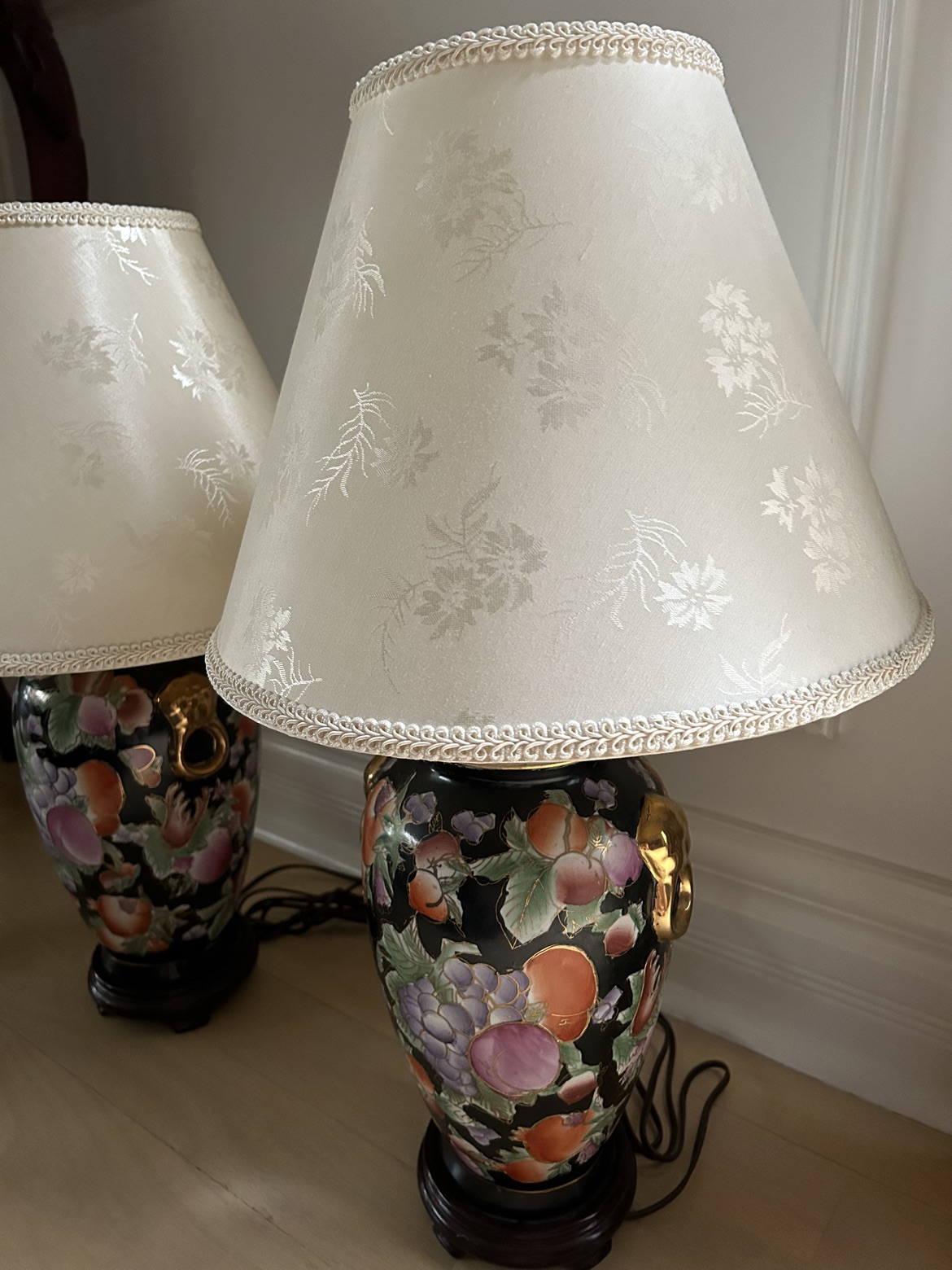 Ornate Asian Table lamps image indicator(4)