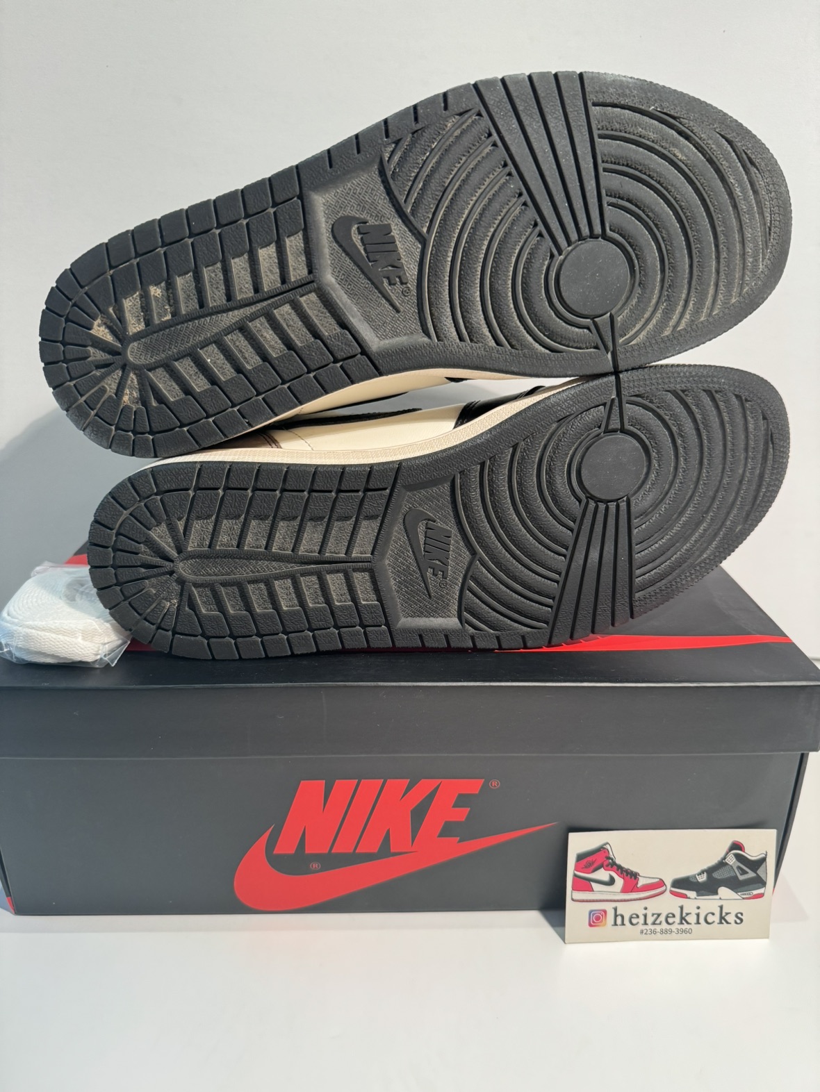 Air Jordan 1 High Dark Mocha size 11 image indicator(5)