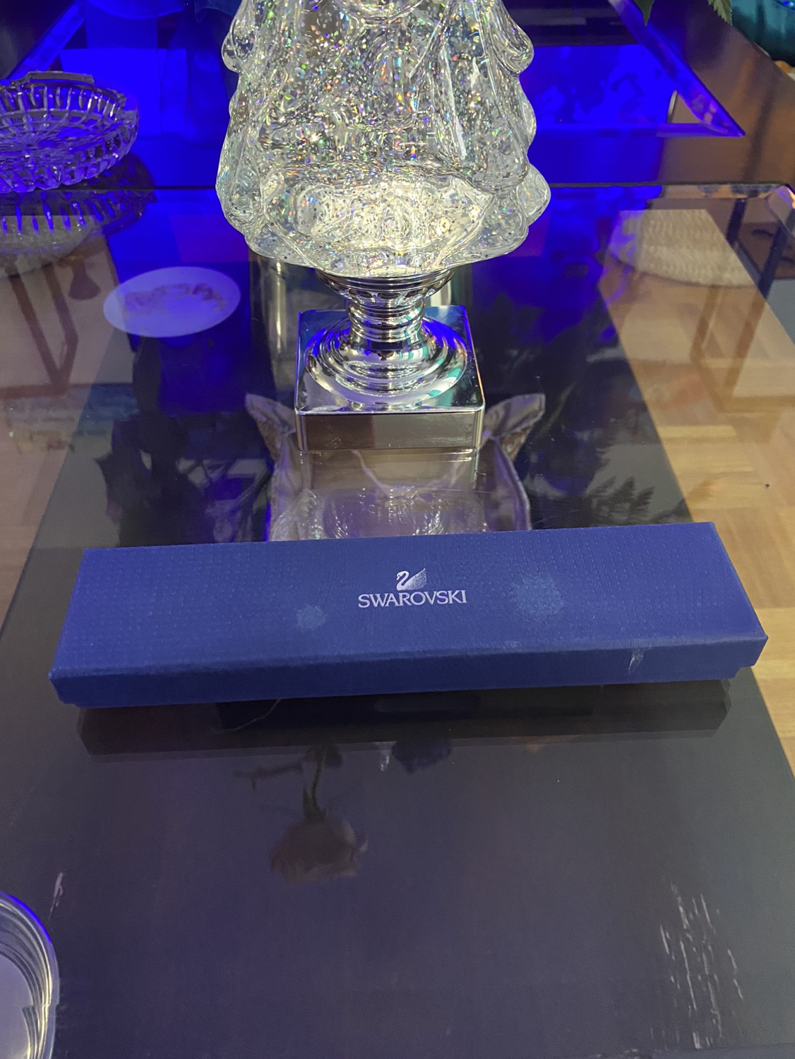 Swarovski bracelet with original box image indicator(2)