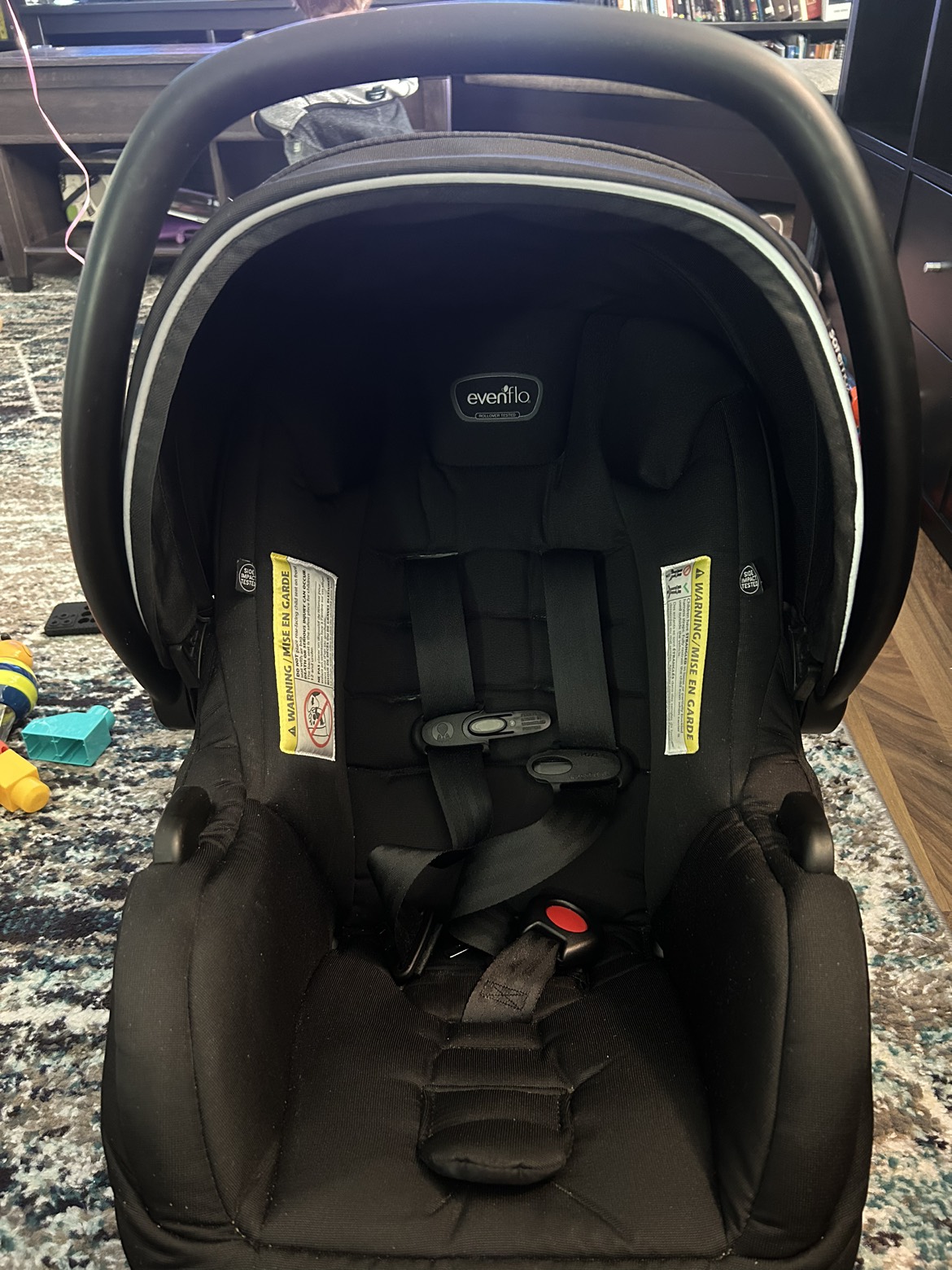 Even Flo car seat + base thumbnail