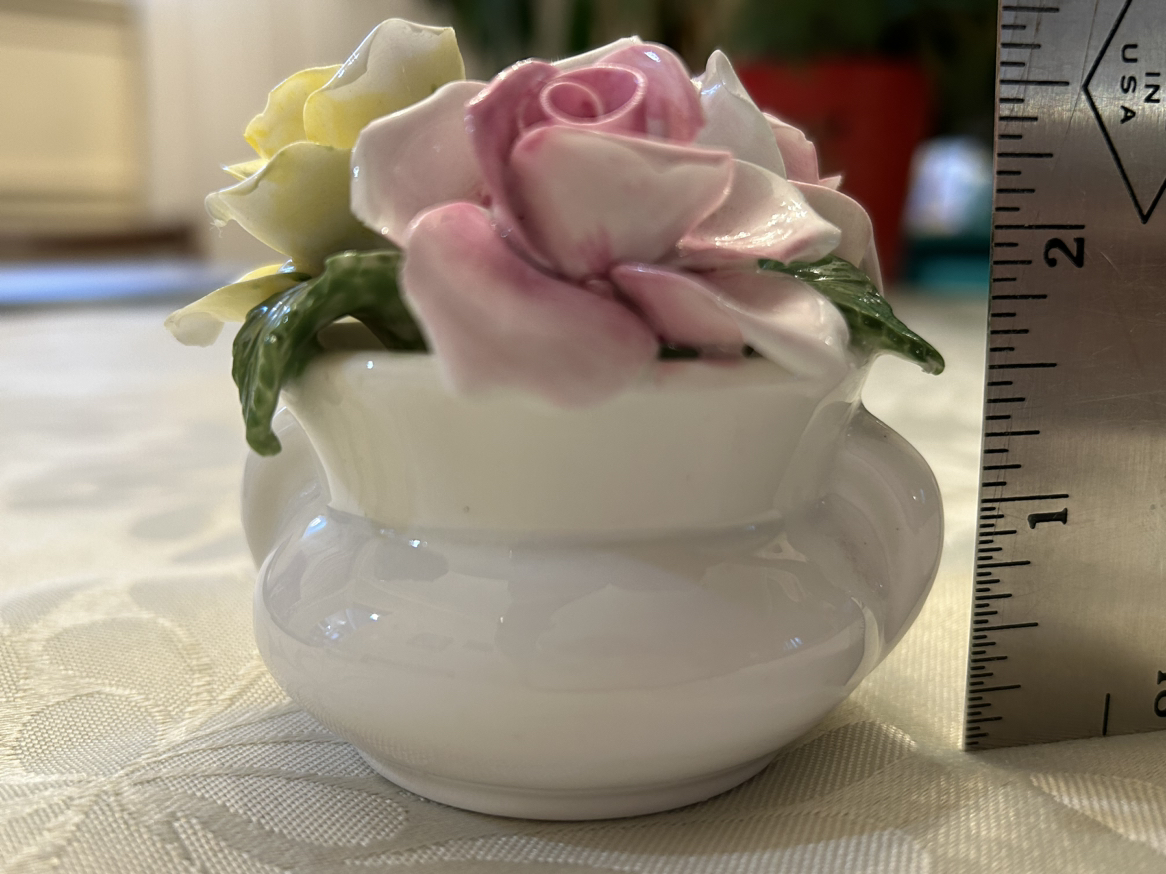 Porcelain floral bouquet image indicator(4)