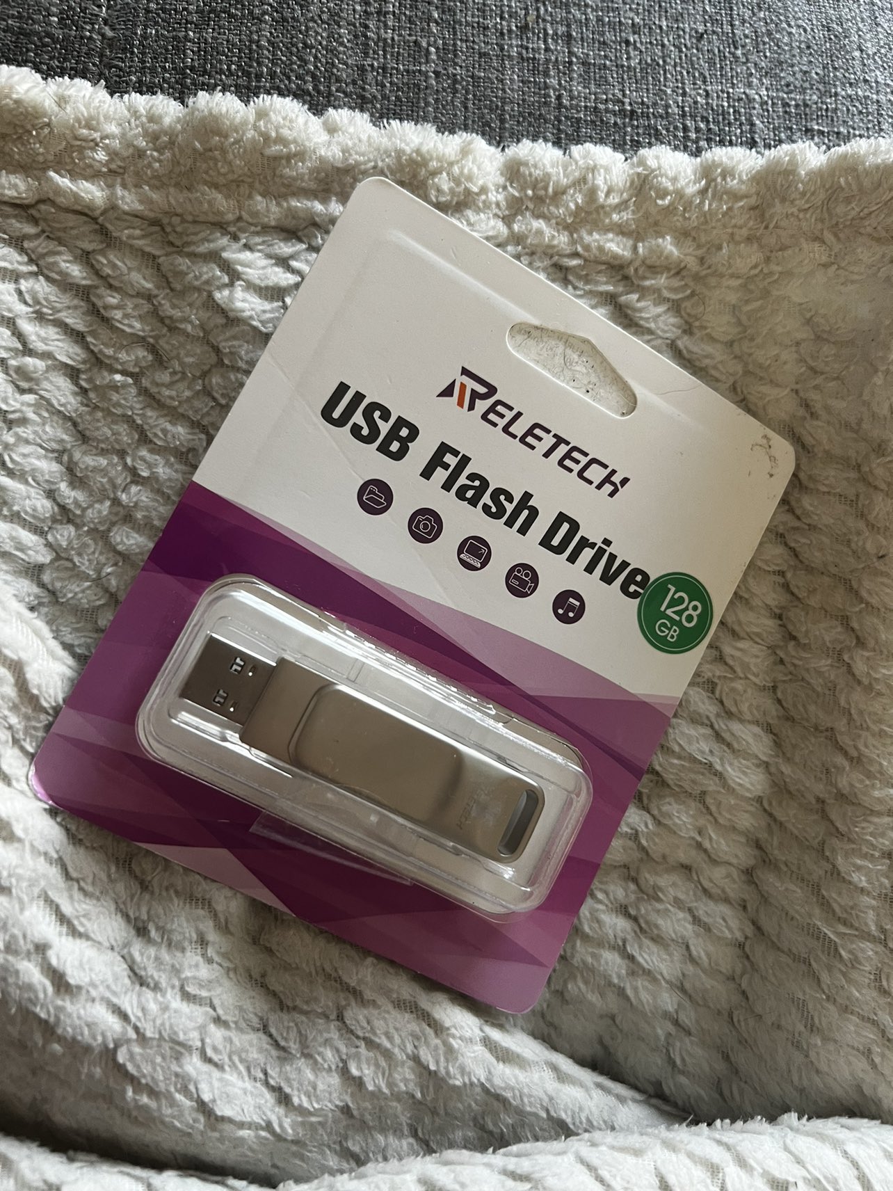 USB Flash Drive thumbnail