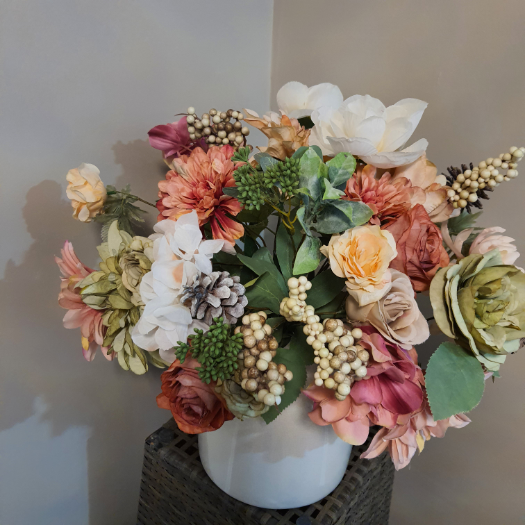 artificial  flowers and vase - photo 2
