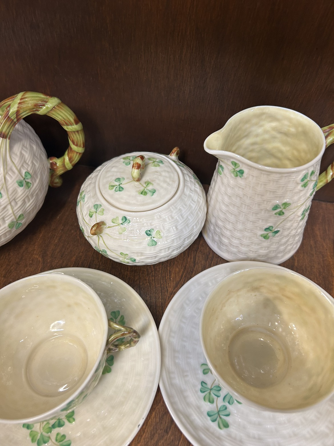 Irish Belleek Shamrock 22 Piece Antique China Tea Set image indicator(5)