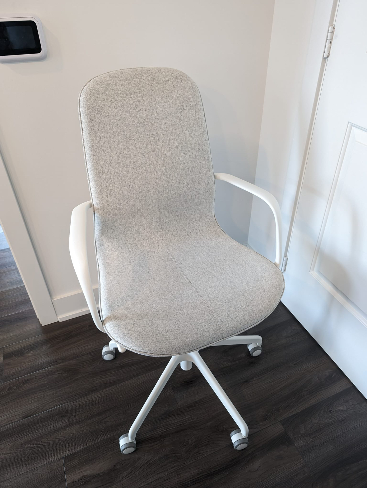 IKEA desk chair in perfect condition thumbnail