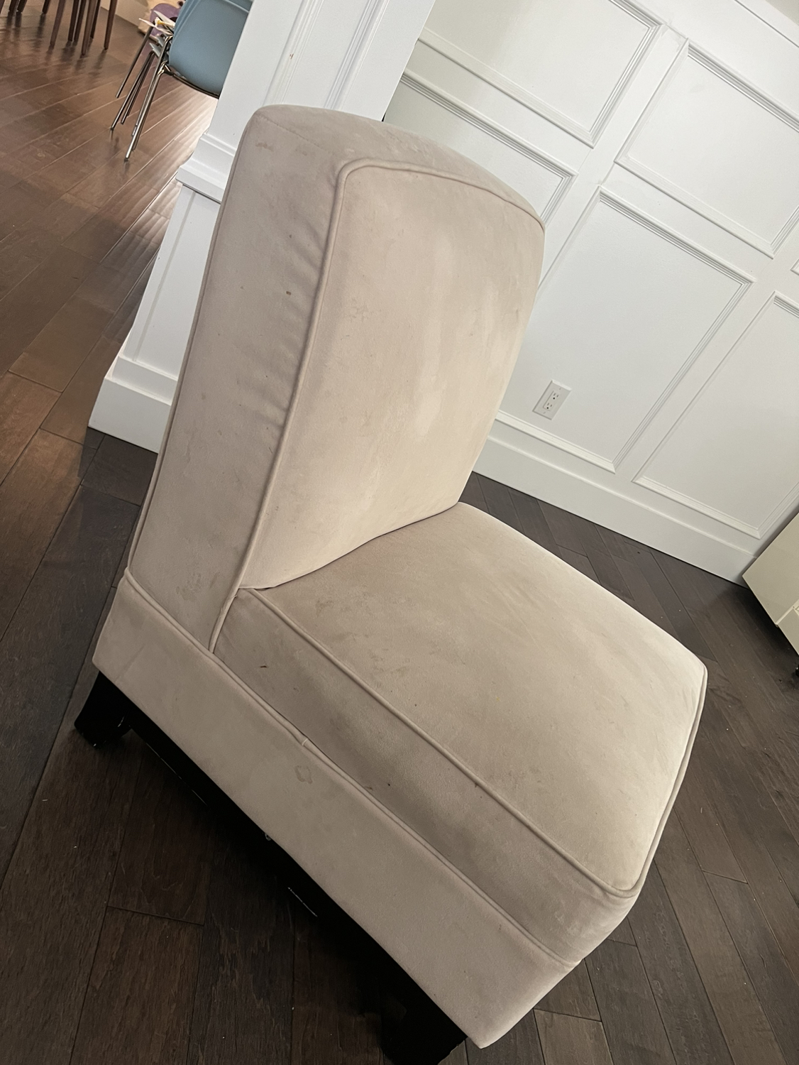 Free two chair sofas - photo 4