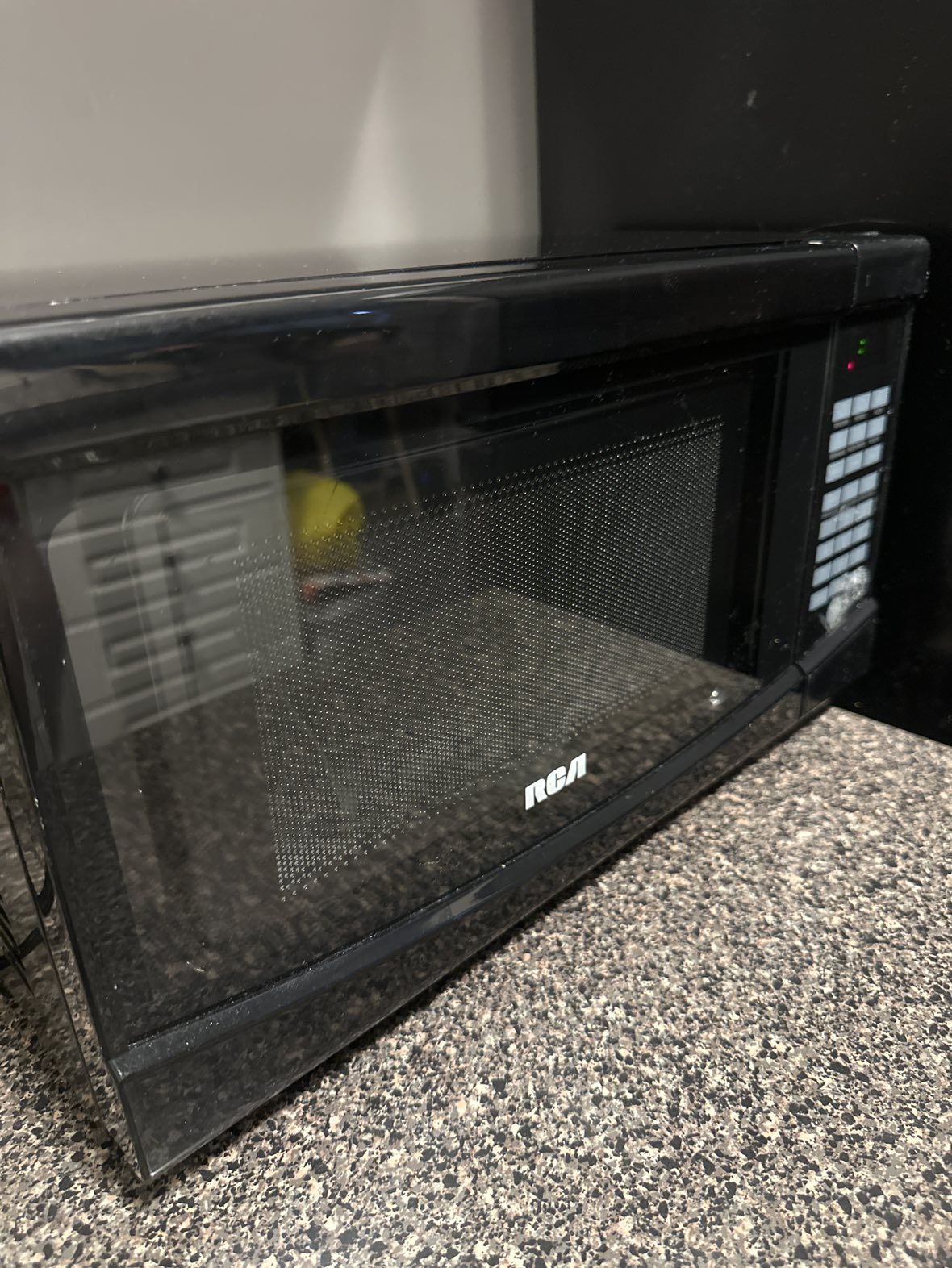 RCA Microwave - Black - photo 4