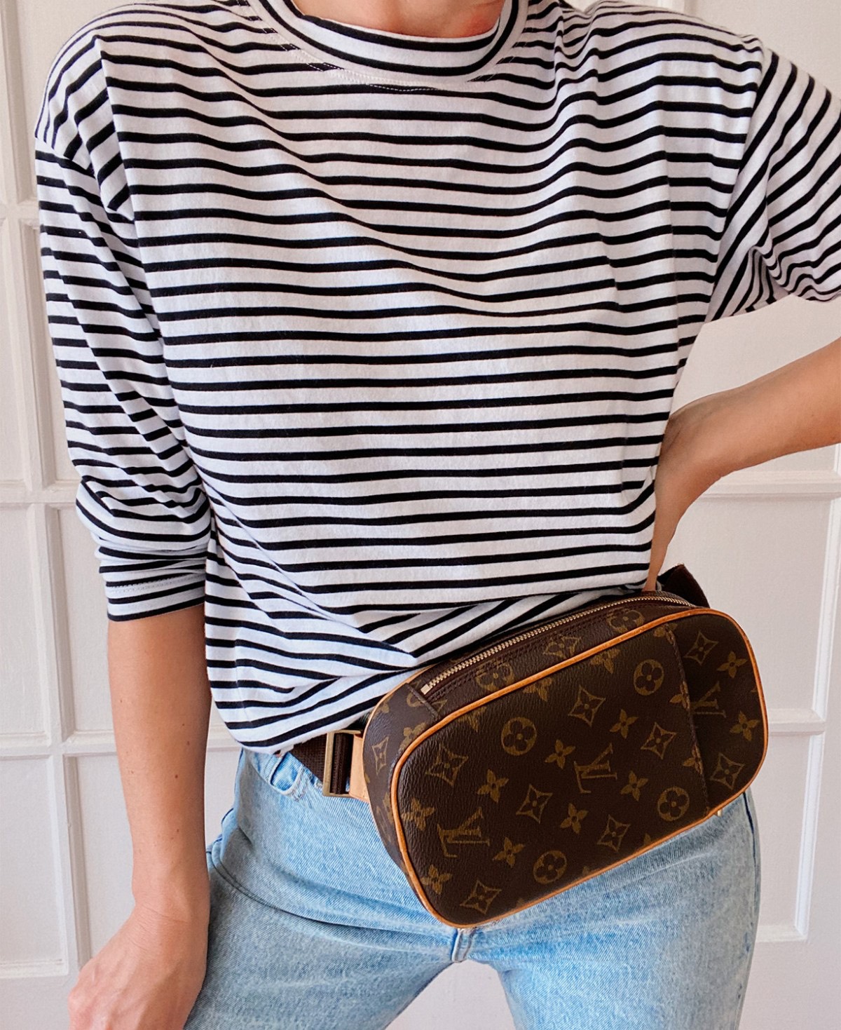LOUIS VUITTON Monogram Pochette Gange Shoulder Bag thumbnail