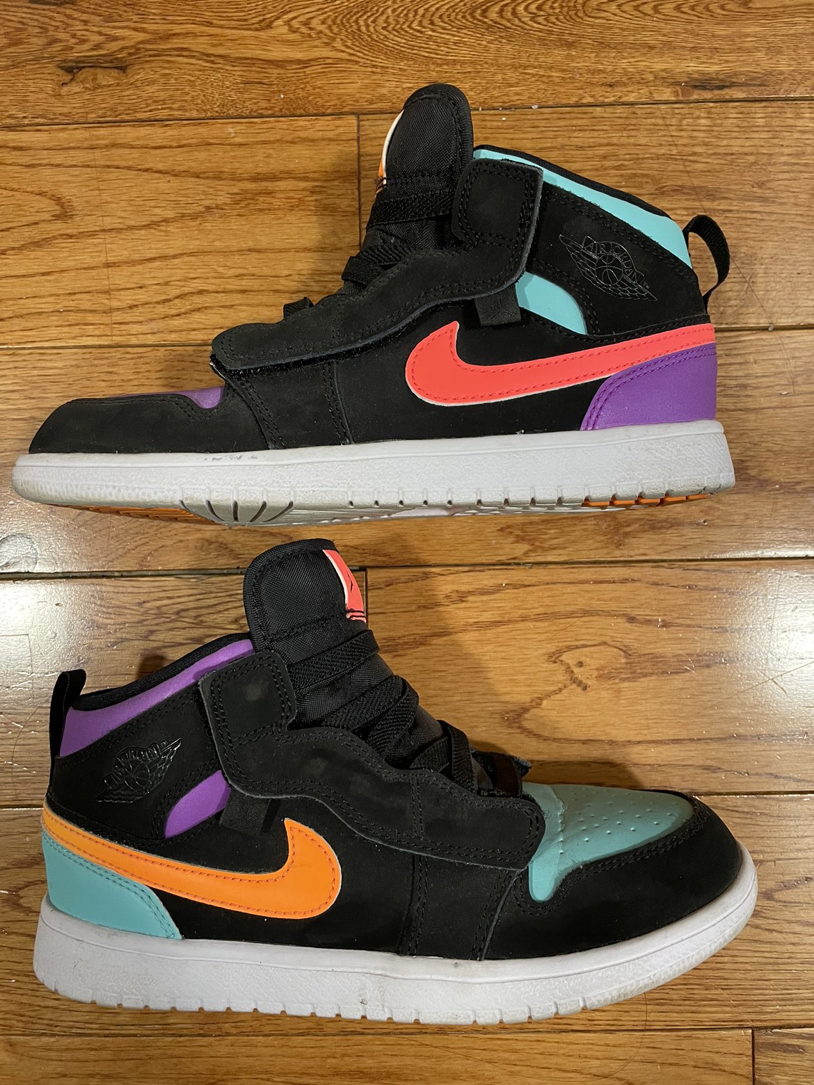 Jordans for kids - size 3Y - photo 4