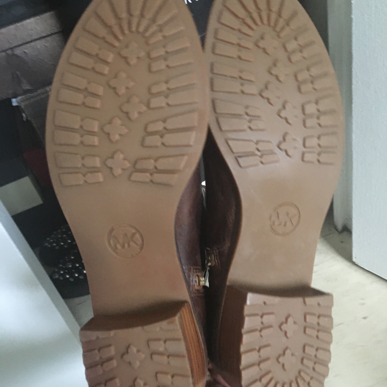 Distressed leather brand new Michael Kors ankle boots image indicator(3)