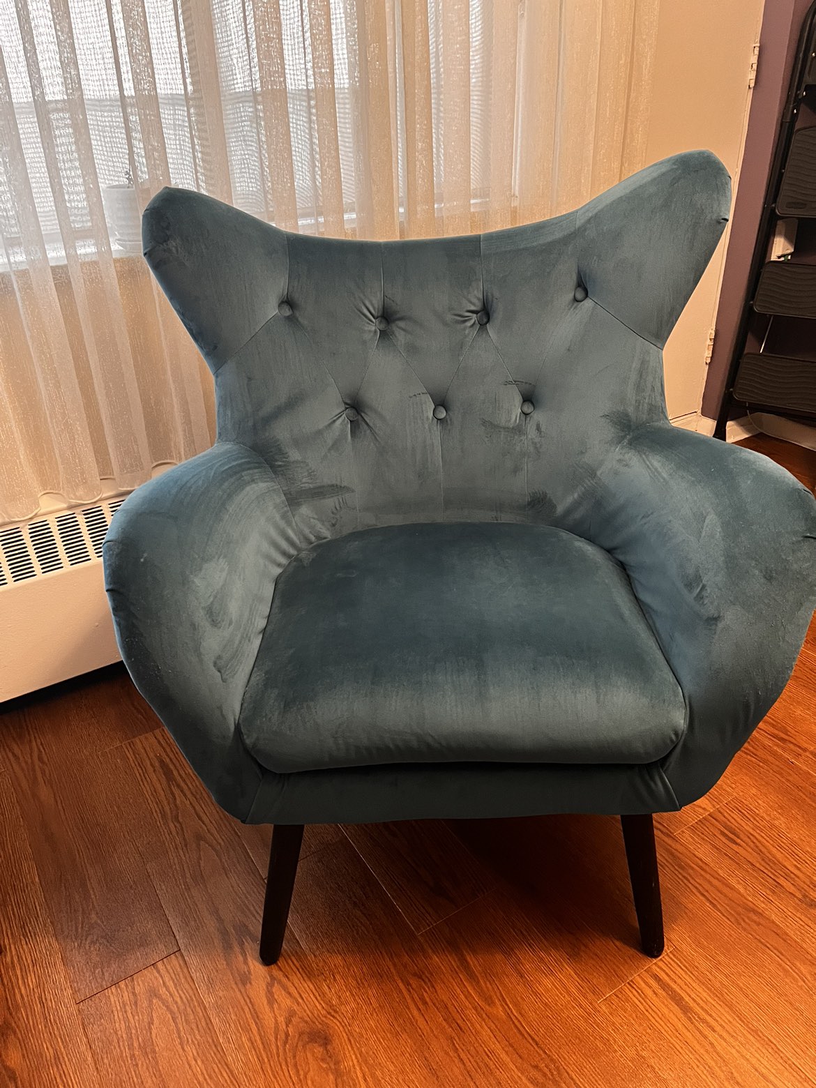 Danney Velvet Wingback Chair - photo 3