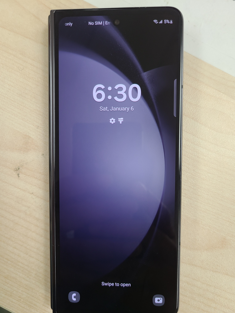 Samsung Galaxy Fold 5 512GB Brand new open box - photo 3