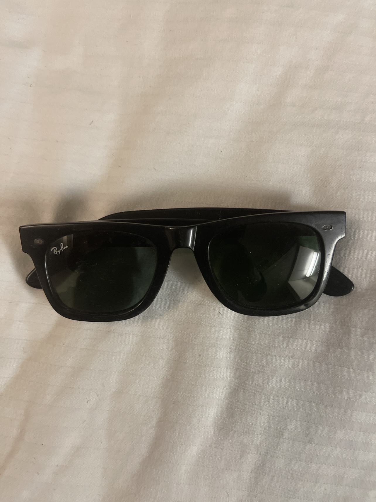 Rayban dark shades thumbnail
