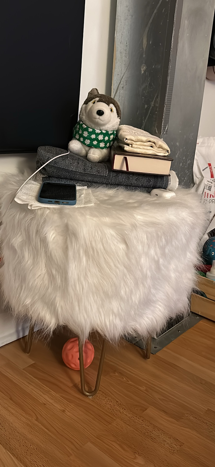 vanity stool image indicator(2)