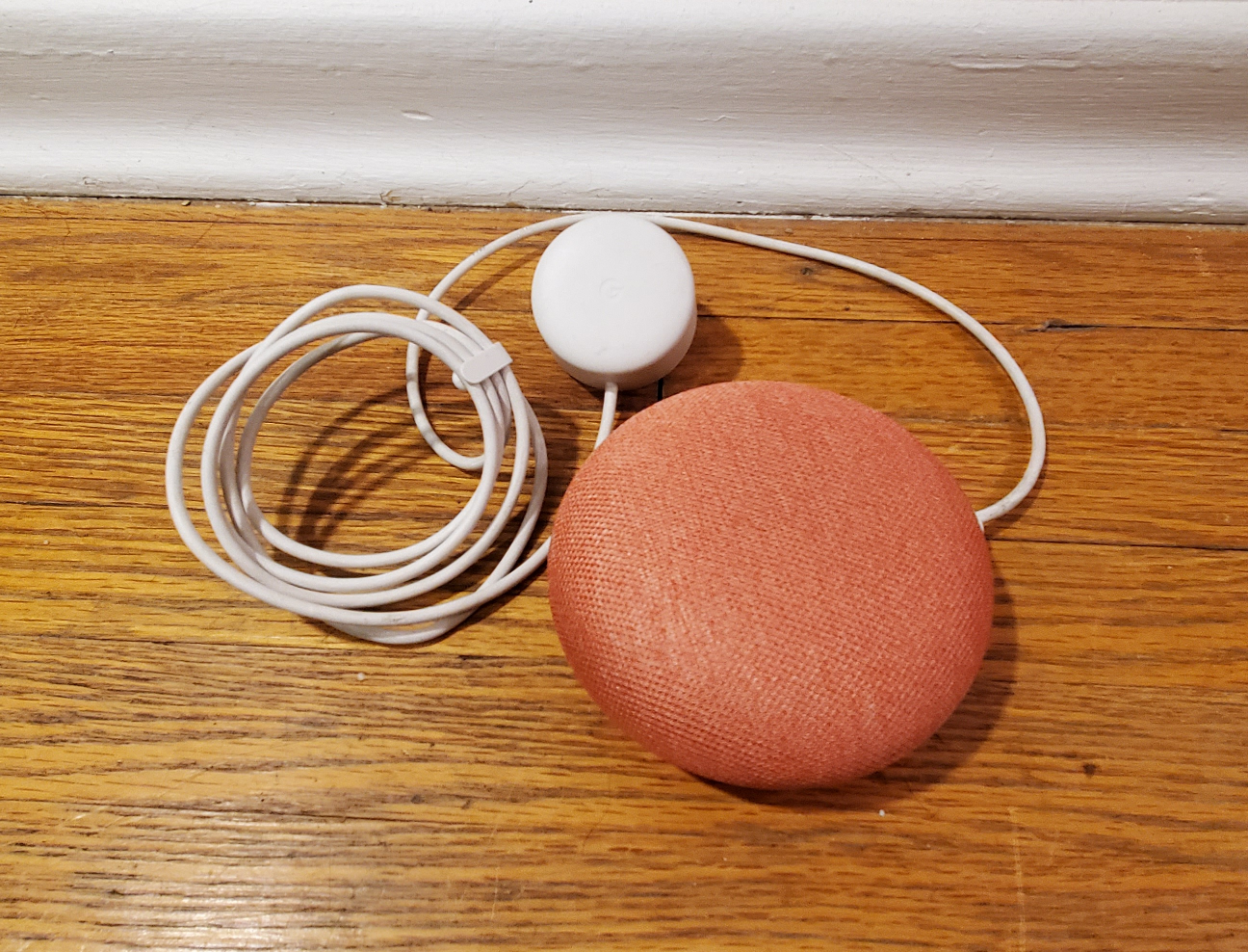 Google Nest Mini (2nd Gen) Smart Speaker - Coral - photo 2