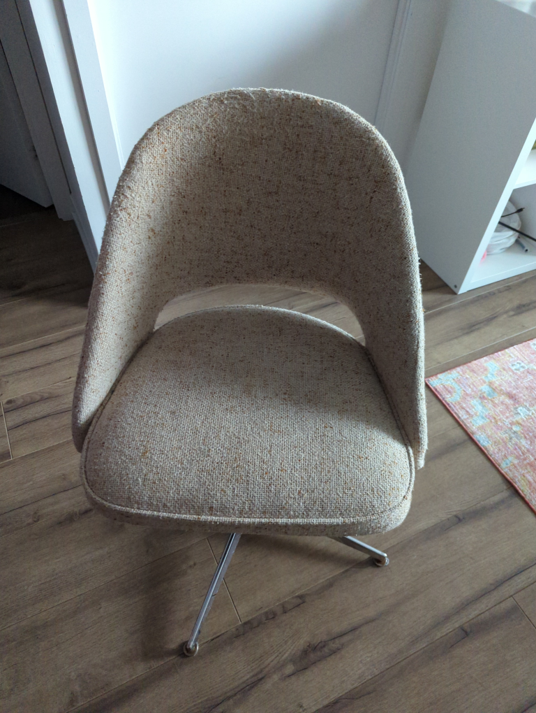 vintage chair 🥕 #day3