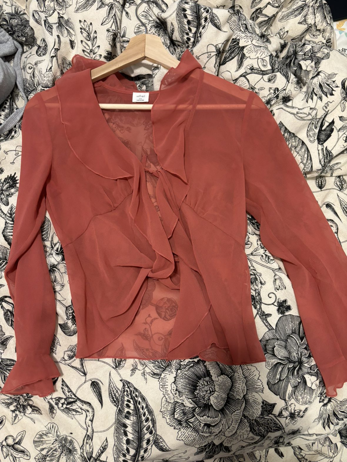 Aritzia Frenchy Blouse Pink XXS 🥕